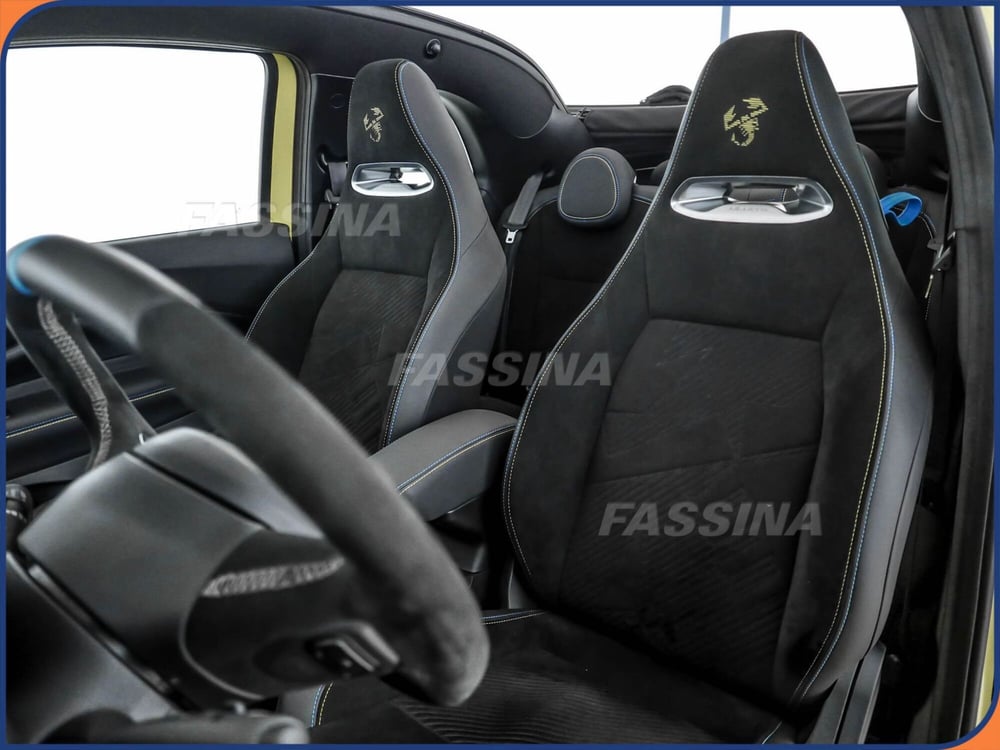 Abarth 500e Cabrio usata a Milano (8)