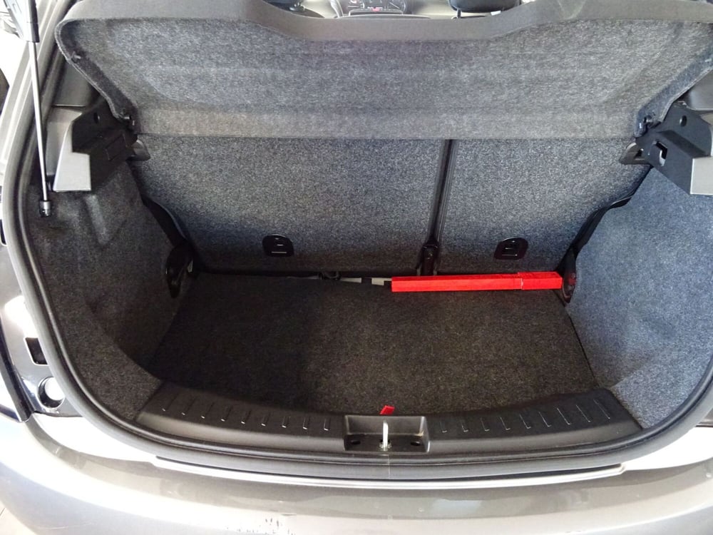 Lancia Ypsilon usata a Lucca (15)