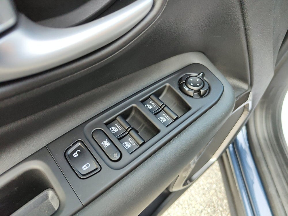 Jeep Renegade nuova a Torino (11)