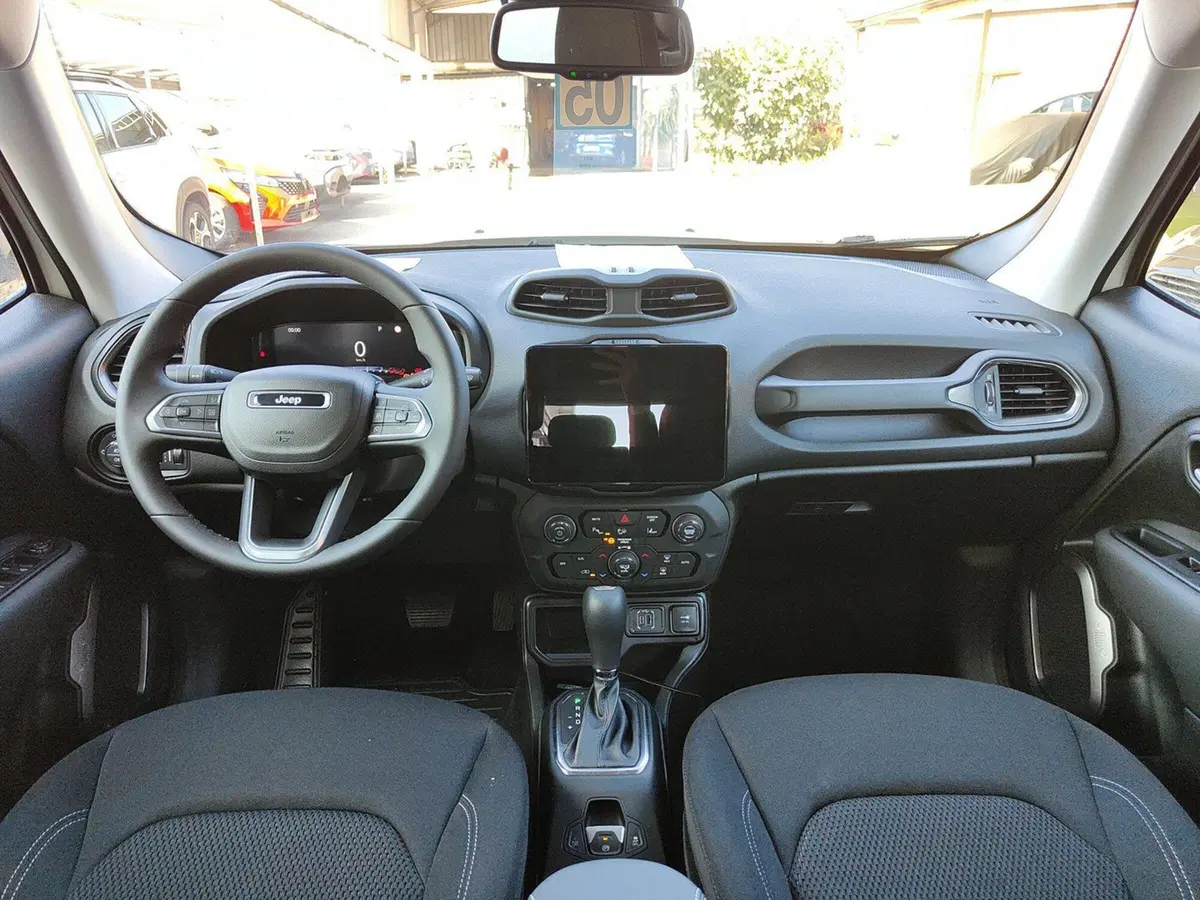 Jeep Renegade nuova a Torino (12)