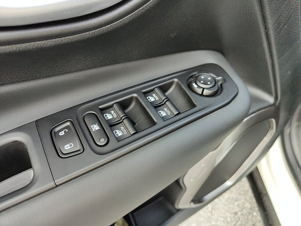 Jeep Renegade nuova a Torino (15)