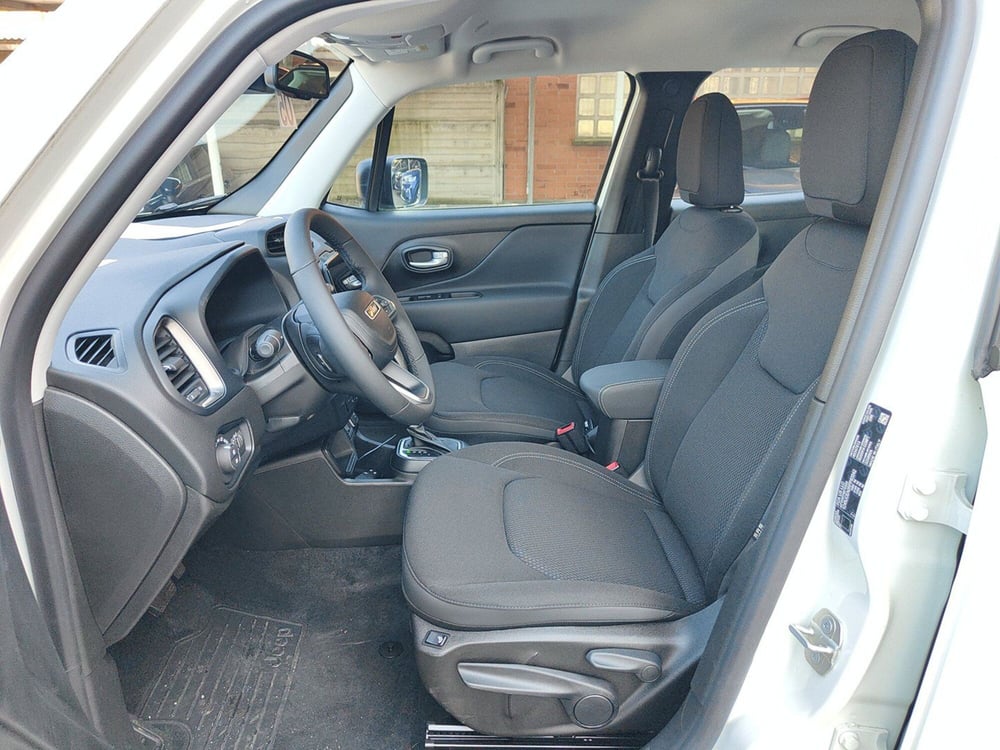 Jeep Renegade nuova a Torino (16)