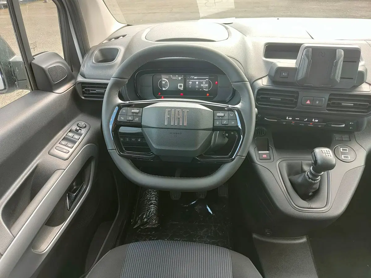 Fiat Doblò nuova a Torino (12)