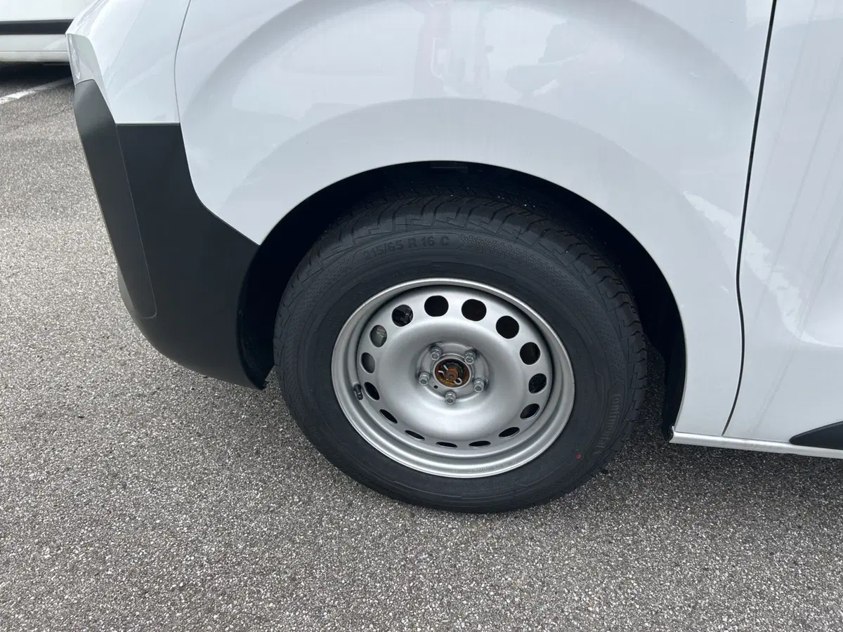 Fiat Scudo Furgone nuova a Bergamo (11)