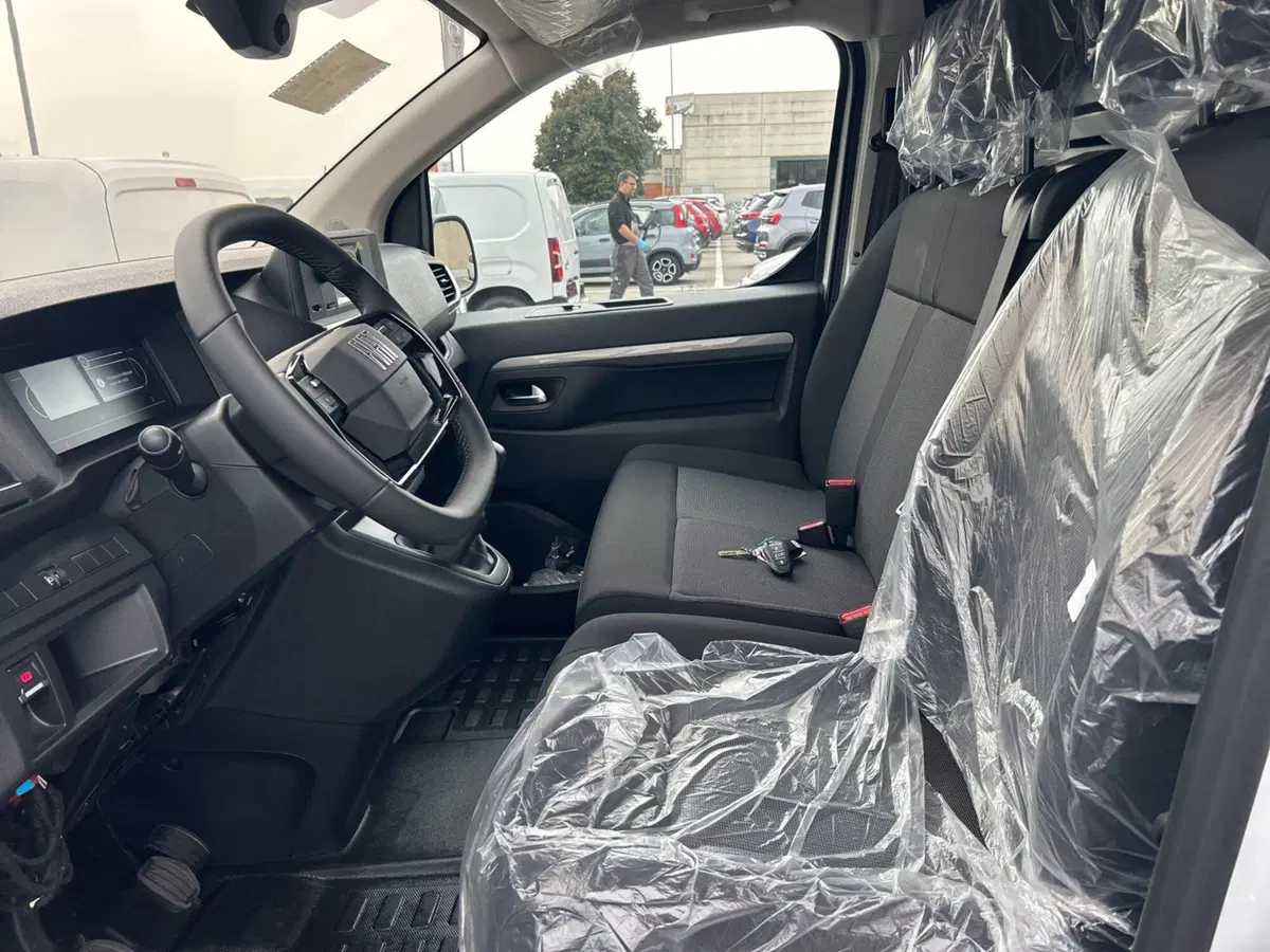 Fiat Scudo Furgone nuova a Bergamo (16)