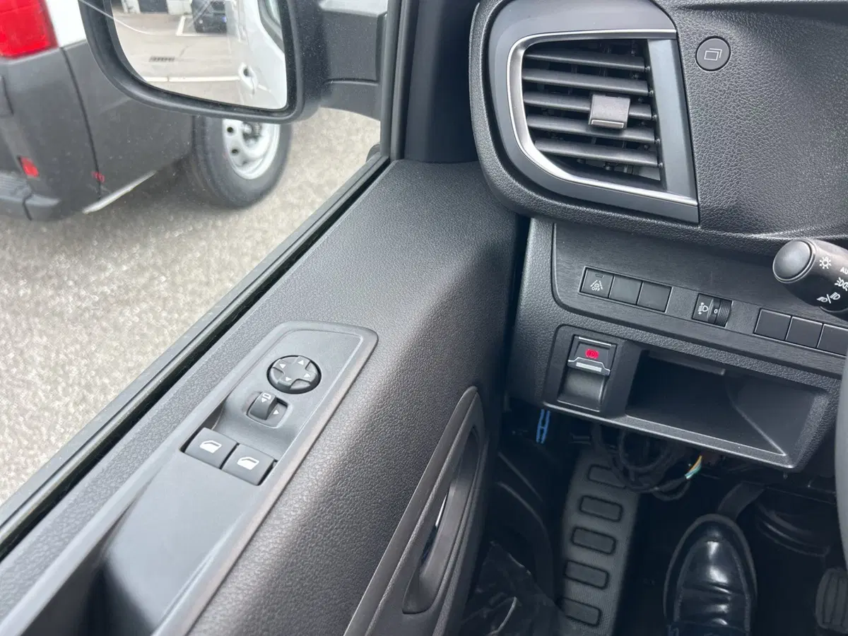 Fiat Scudo Furgone nuova a Bergamo (19)