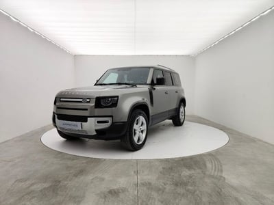 Land Rover Defender 110 3.0D I6 250 CV AWD Auto Commercial SE del 2023 usata a Ragusa