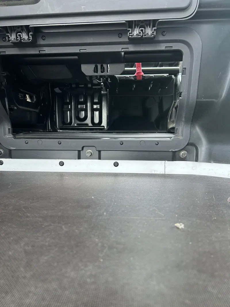 Nissan NV300 Furgone usata a Modena (11)