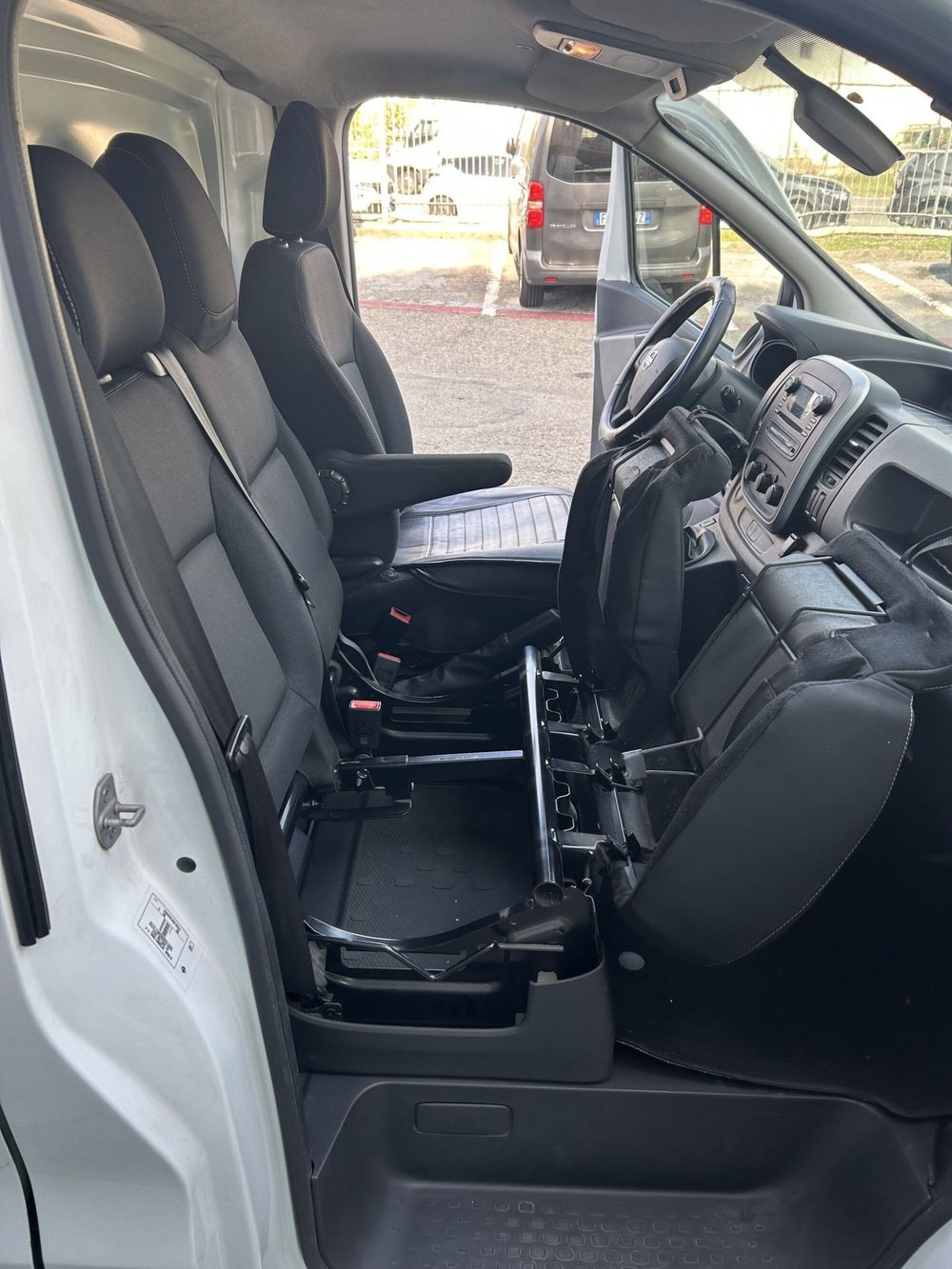 Nissan NV300 Furgone usata a Modena (17)