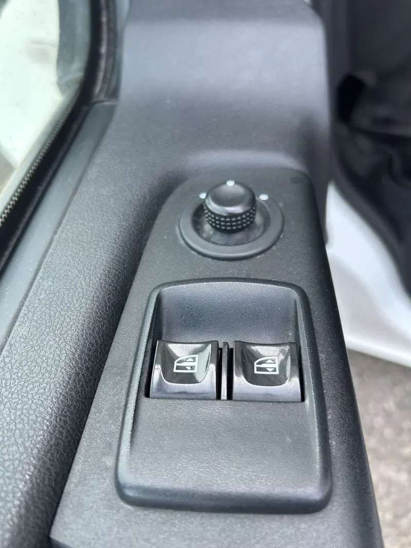 Nissan NV300 Furgone usata a Modena (19)