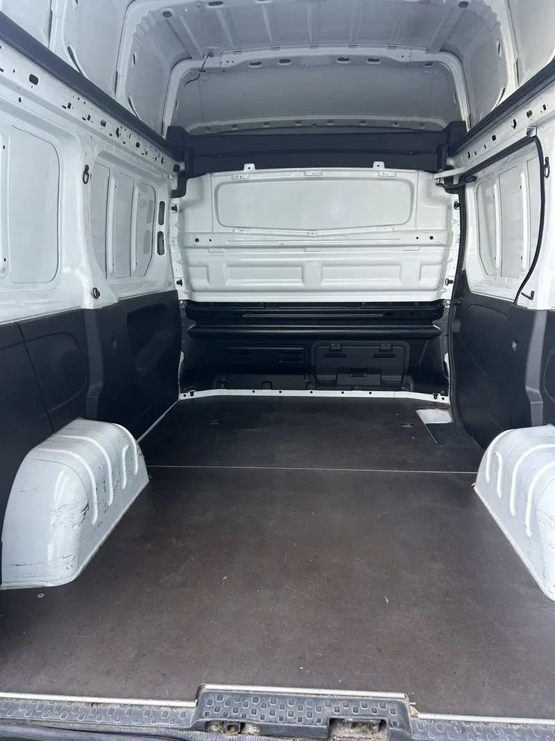 Nissan NV300 Furgone usata a Modena (9)