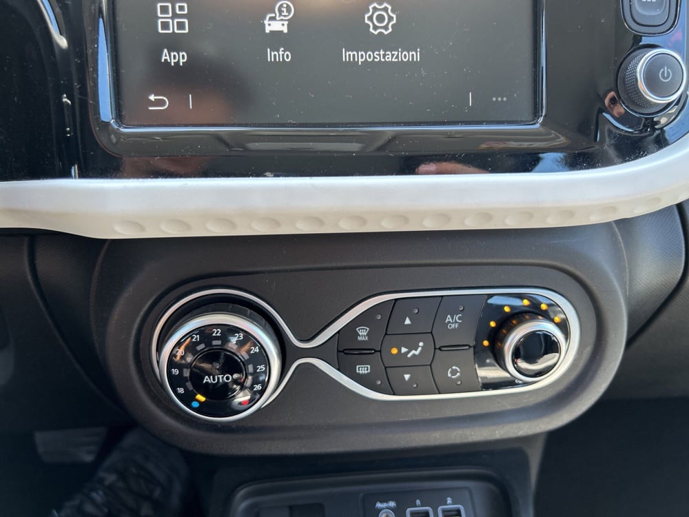 Renault Twingo usata a Latina (17)