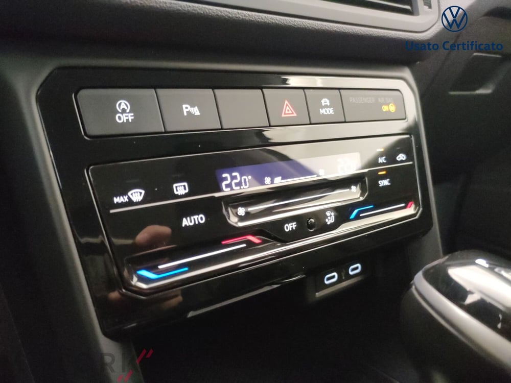 Volkswagen T-Cross usata a Varese (14)