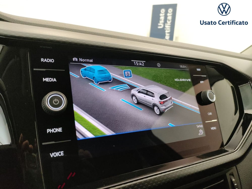 Volkswagen T-Cross usata a Varese (17)