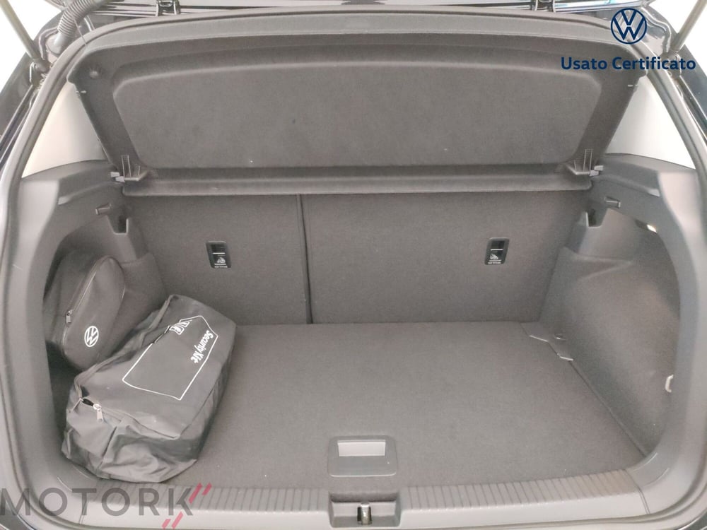 Volkswagen T-Cross usata a Varese (10)