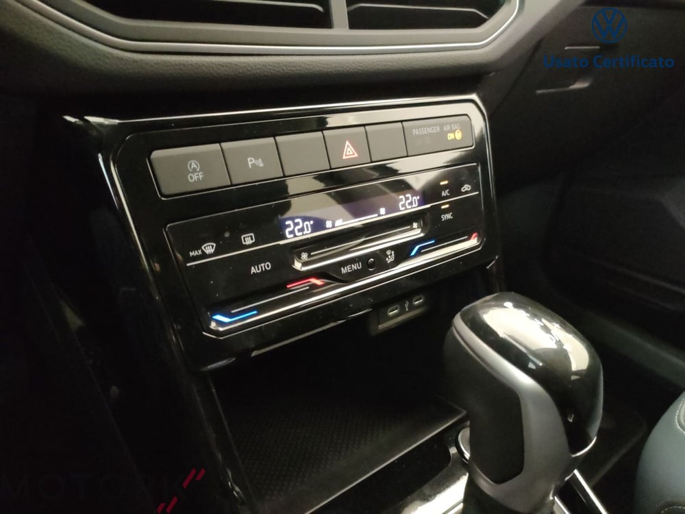 Volkswagen T-Cross usata a Varese (17)