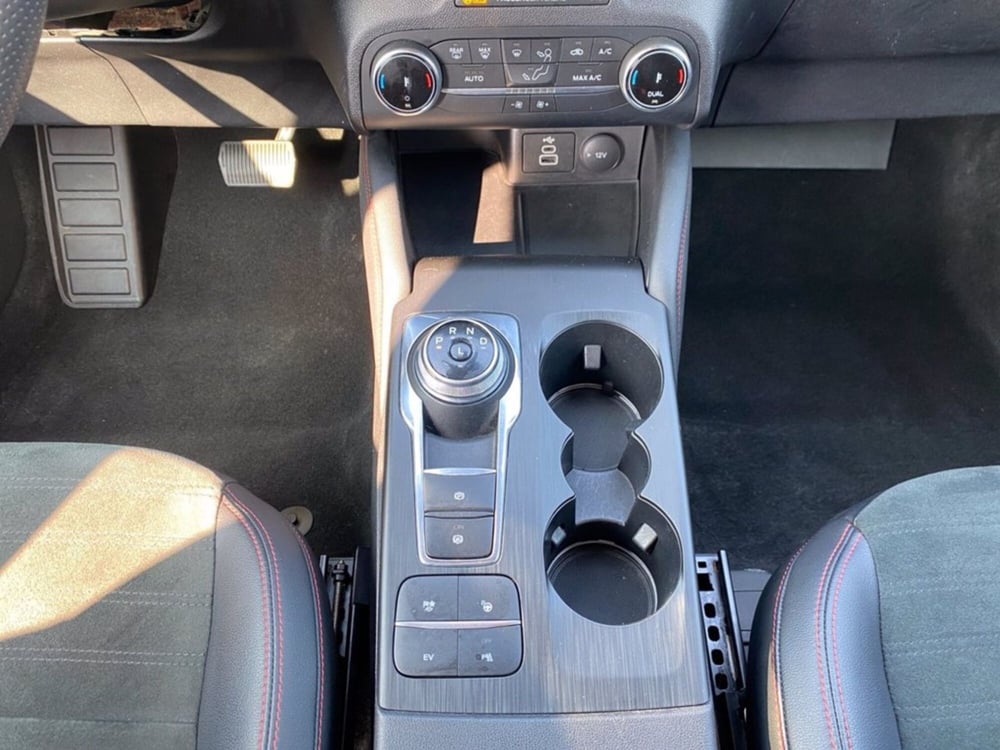 Ford Kuga usata a Milano (15)
