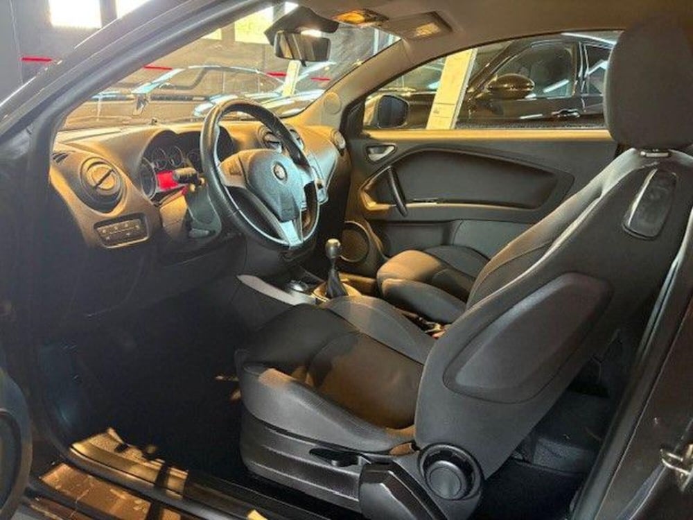 Alfa Romeo MiTo usata a Modena (7)