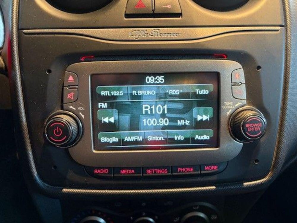 Alfa Romeo MiTo usata a Modena (8)