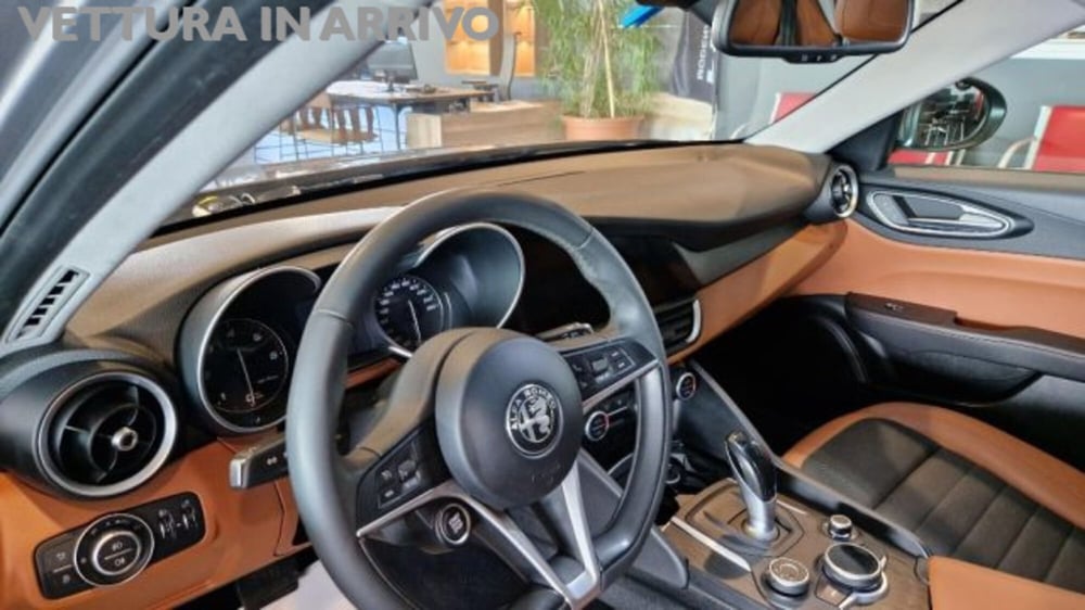 Alfa Romeo Giulia usata a Modena (5)