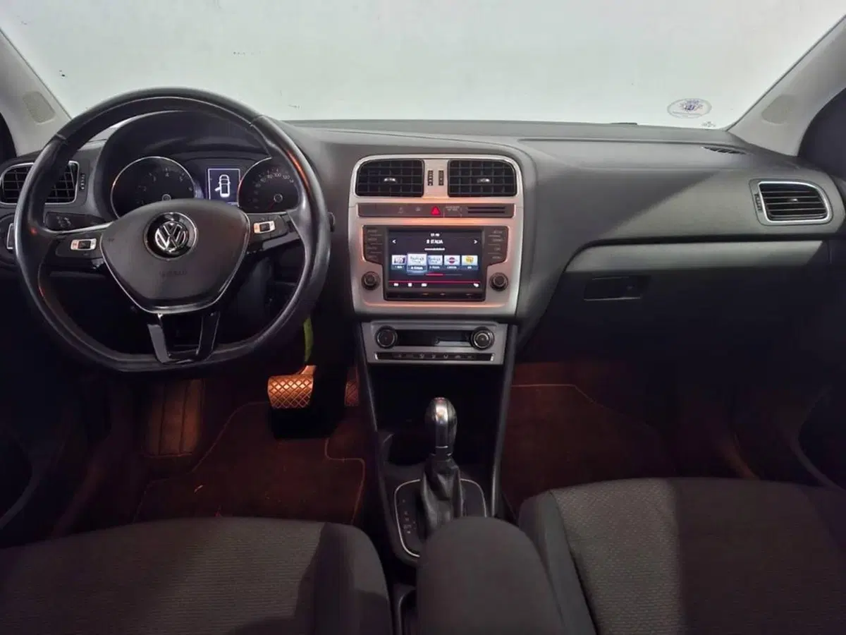 Volkswagen Polo usata a Torino (10)