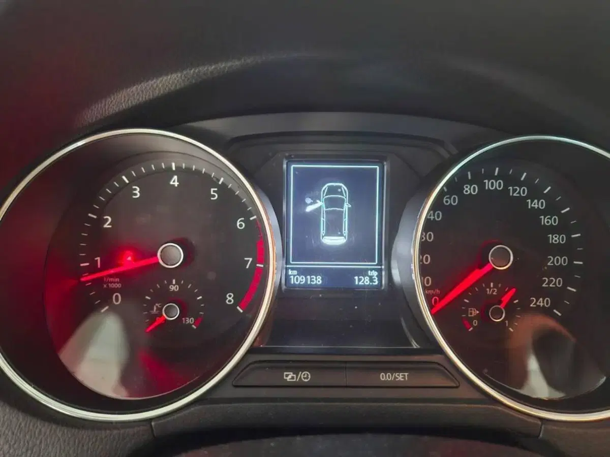 Volkswagen Polo usata a Torino (7)