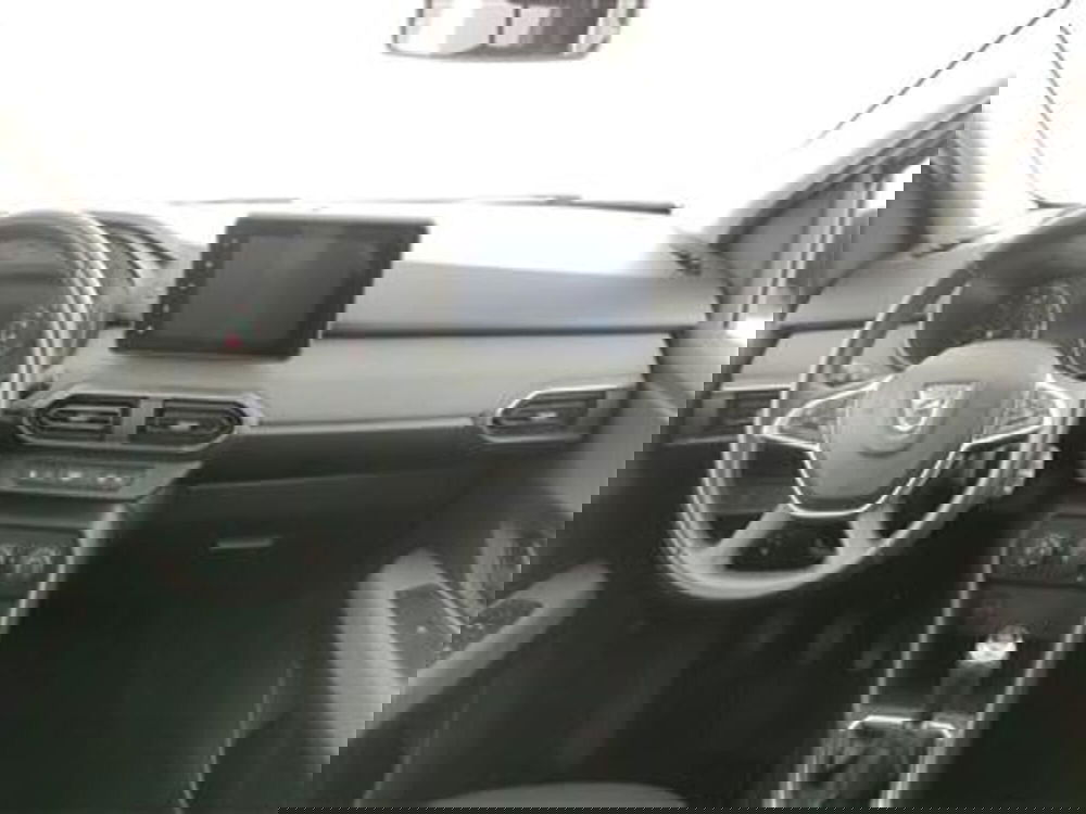 Dacia Jogger usata a Bari (15)