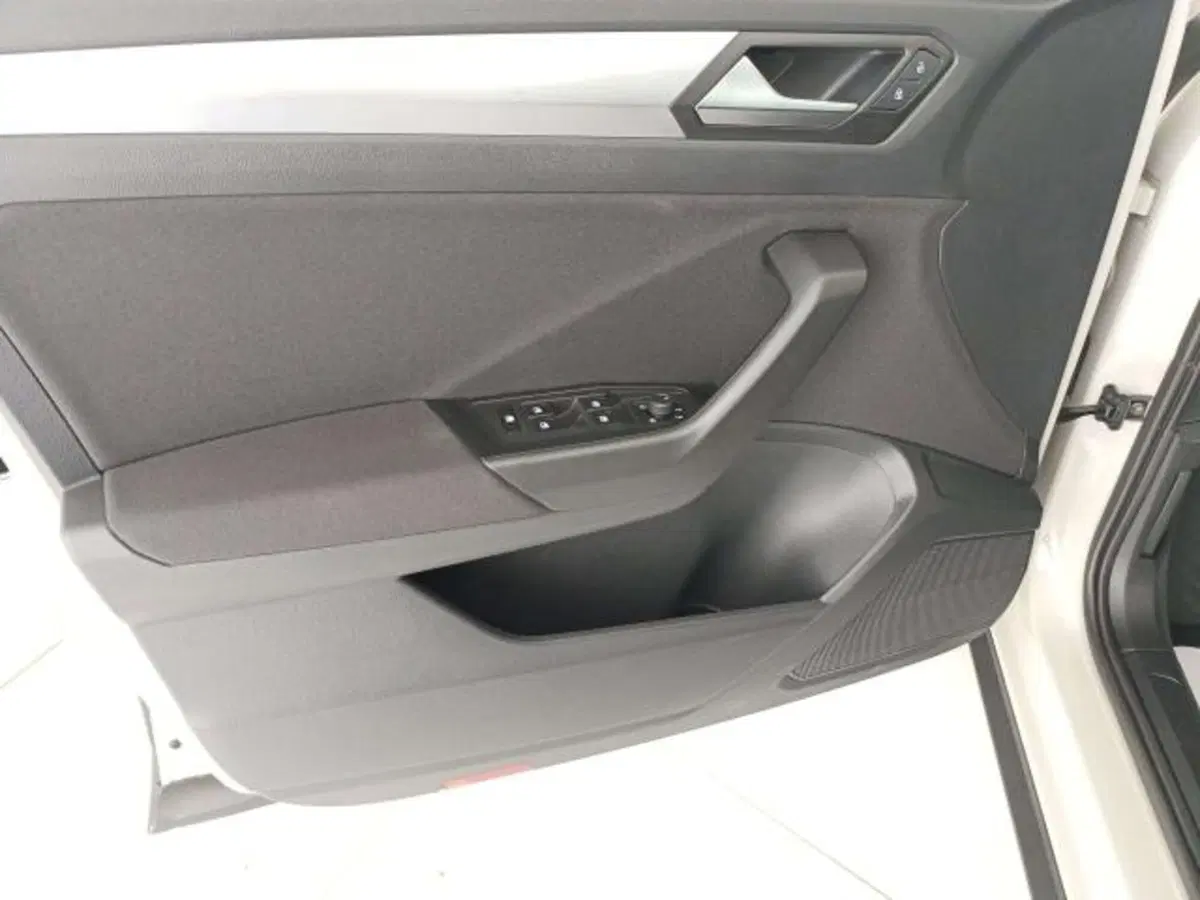 Volkswagen T-Roc usata a Matera (10)