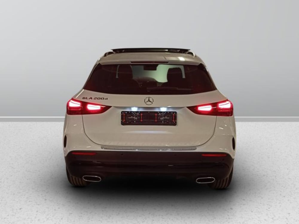 Mercedes-Benz GLA SUV nuova a Teramo (4)