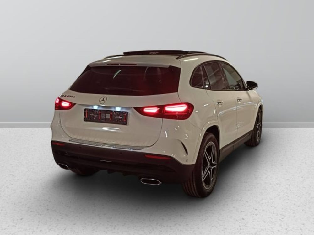 Mercedes-Benz GLA SUV nuova a Teramo (5)