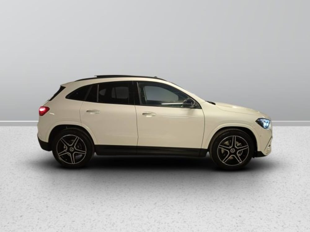 Mercedes-Benz GLA SUV nuova a Teramo (6)