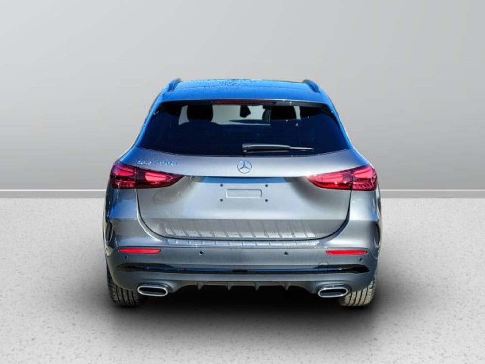 Mercedes-Benz GLA SUV nuova a Teramo (4)