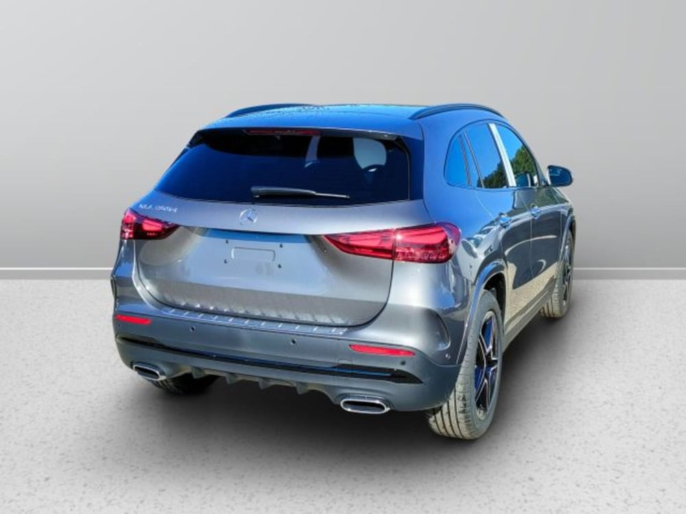 Mercedes-Benz GLA SUV nuova a Teramo (6)