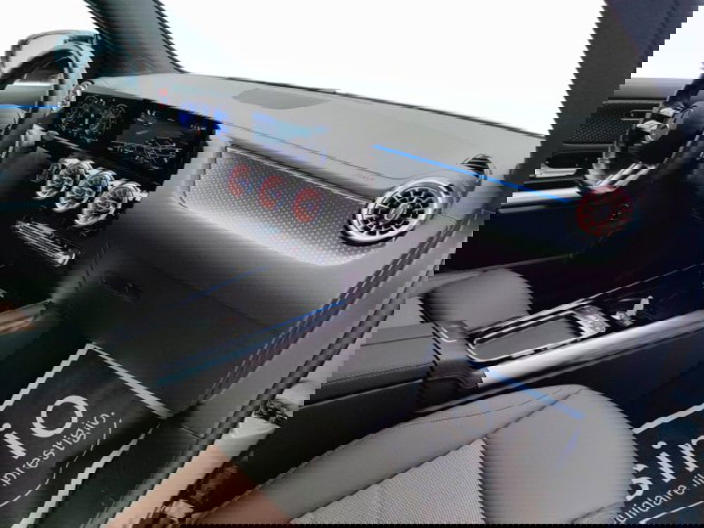 Mercedes-Benz EQA usata a Teramo (10)
