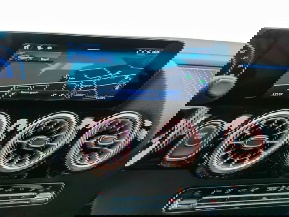 Mercedes-Benz EQA usata a Teramo (12)