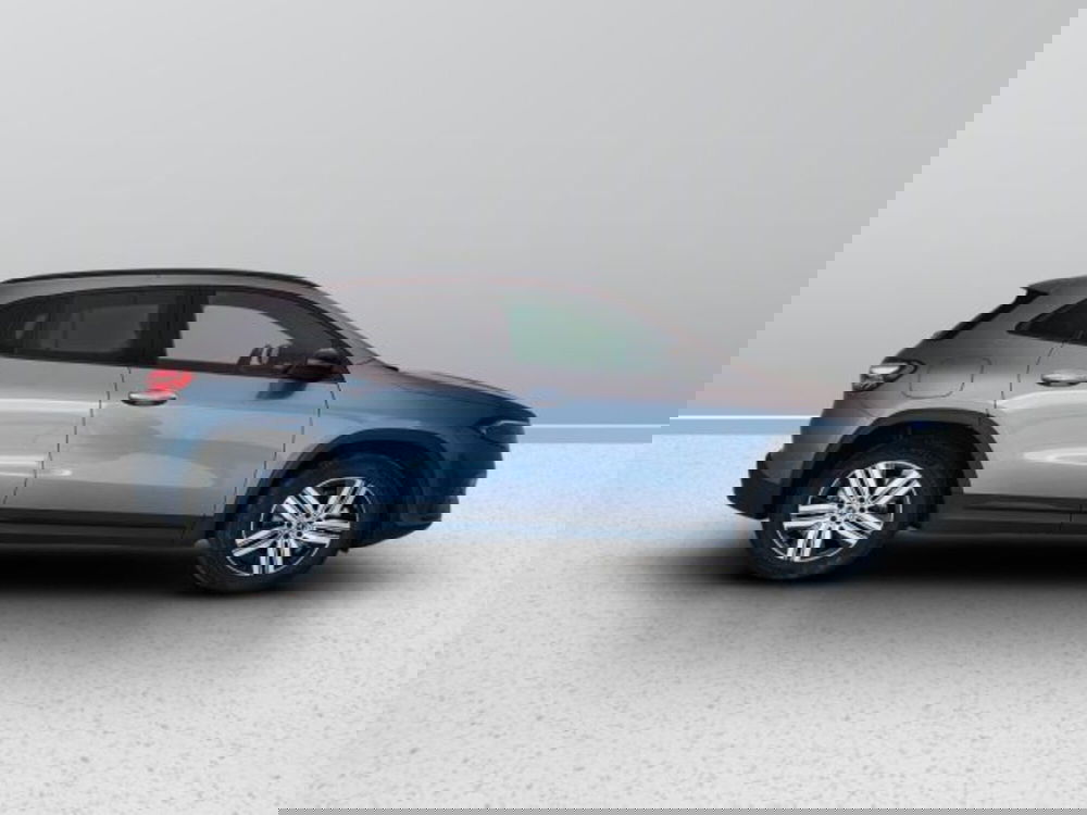 Mercedes-Benz EQA usata a Teramo (7)