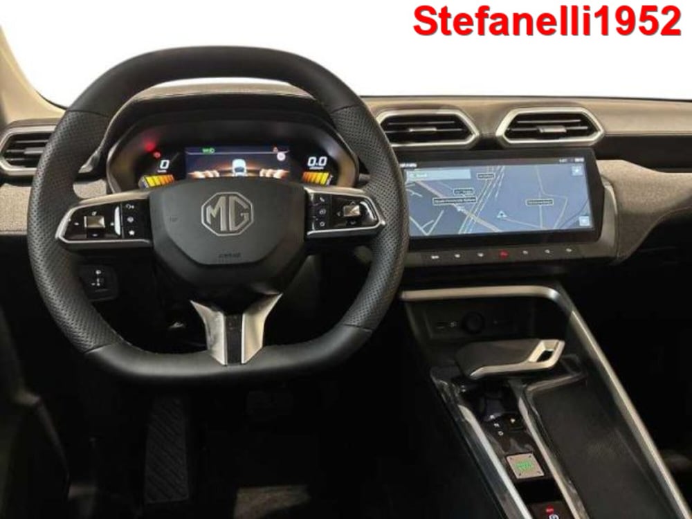 Mg ZS EV nuova a Bologna (14)