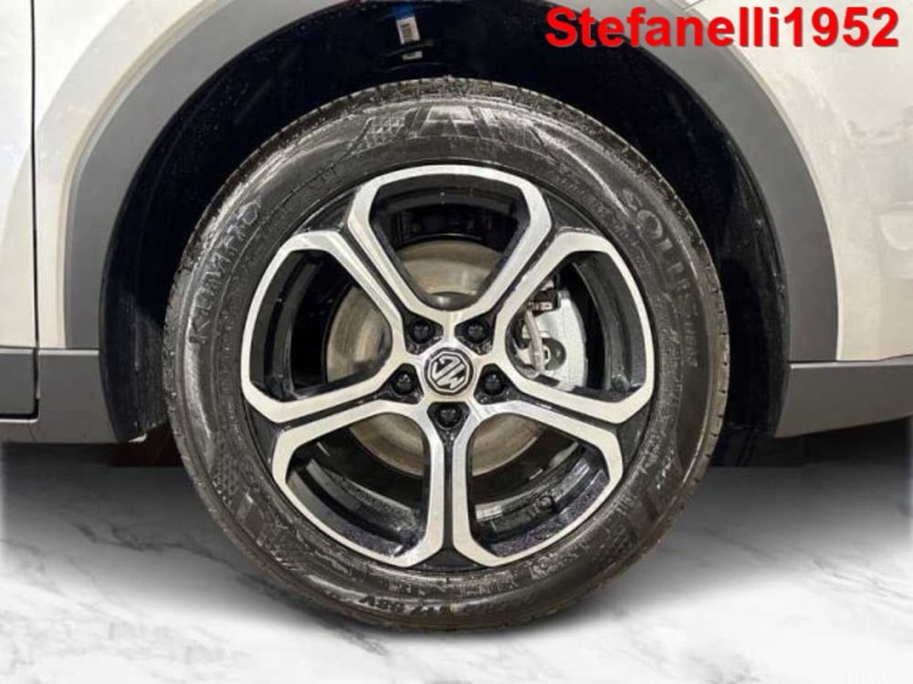 Mg ZS EV nuova a Bologna (8)