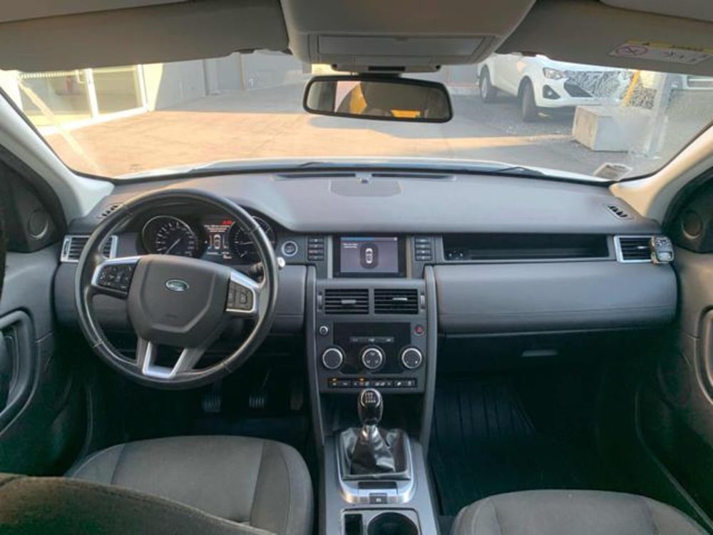 Land Rover Discovery Sport usata a Lucca (11)