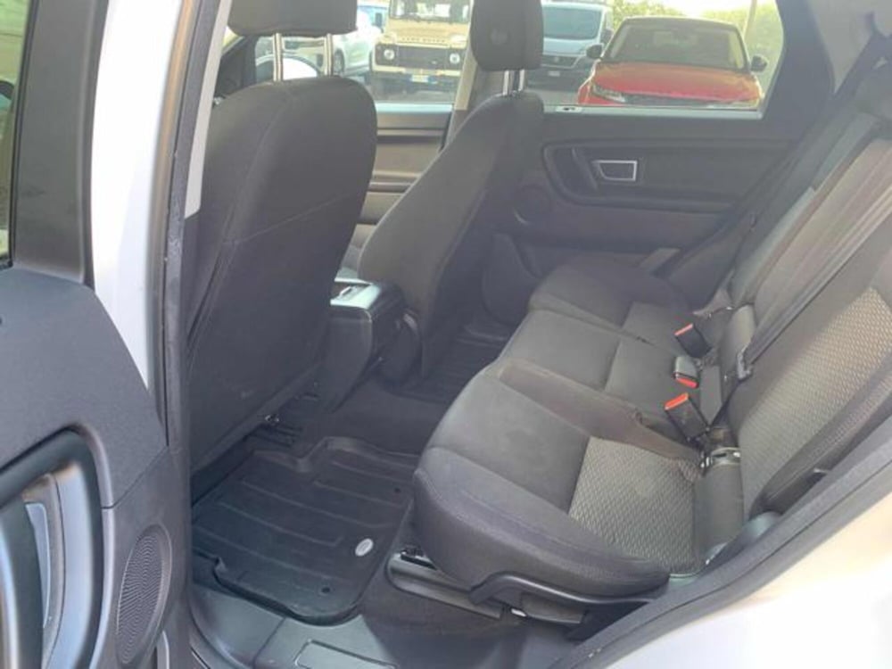 Land Rover Discovery Sport usata a Lucca (13)