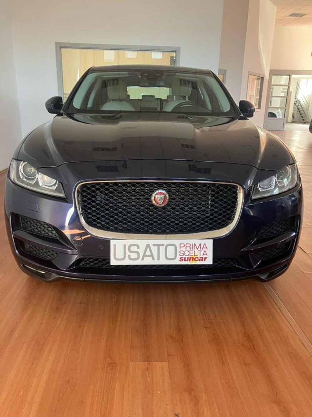Jaguar F-Pace usata a Lucca (2)