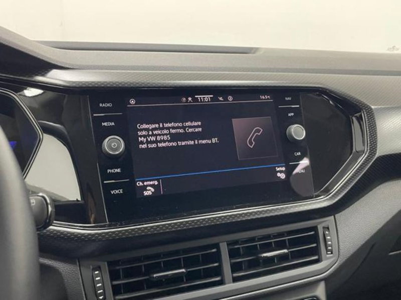 Volkswagen T-Cross usata a Como (14)