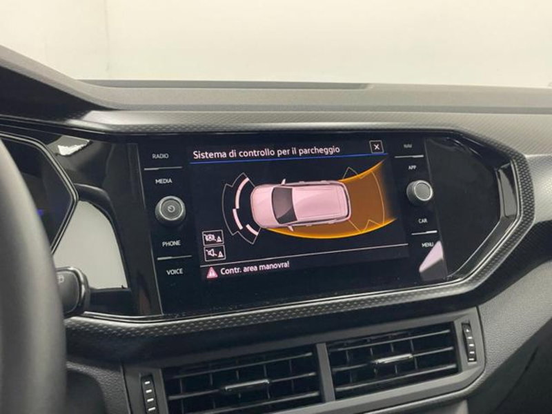 Volkswagen T-Cross usata a Como (17)