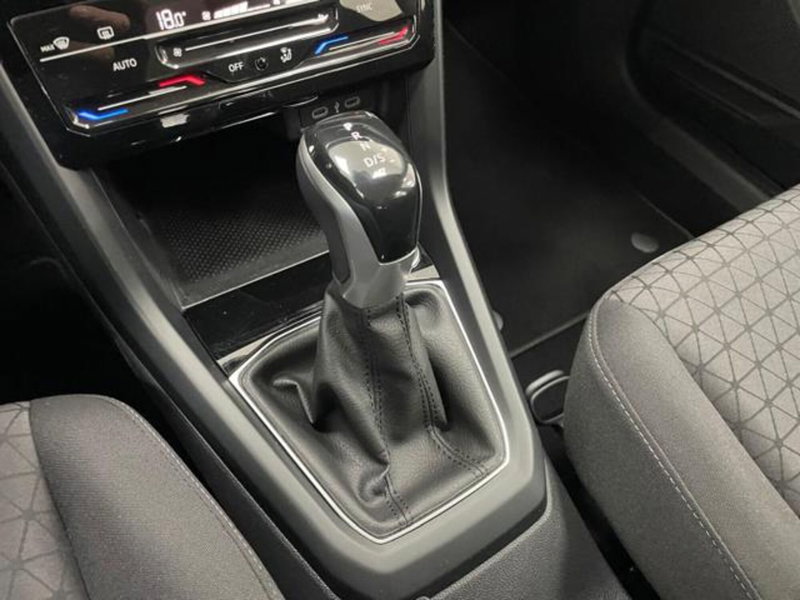 Volkswagen T-Cross usata a Como (19)