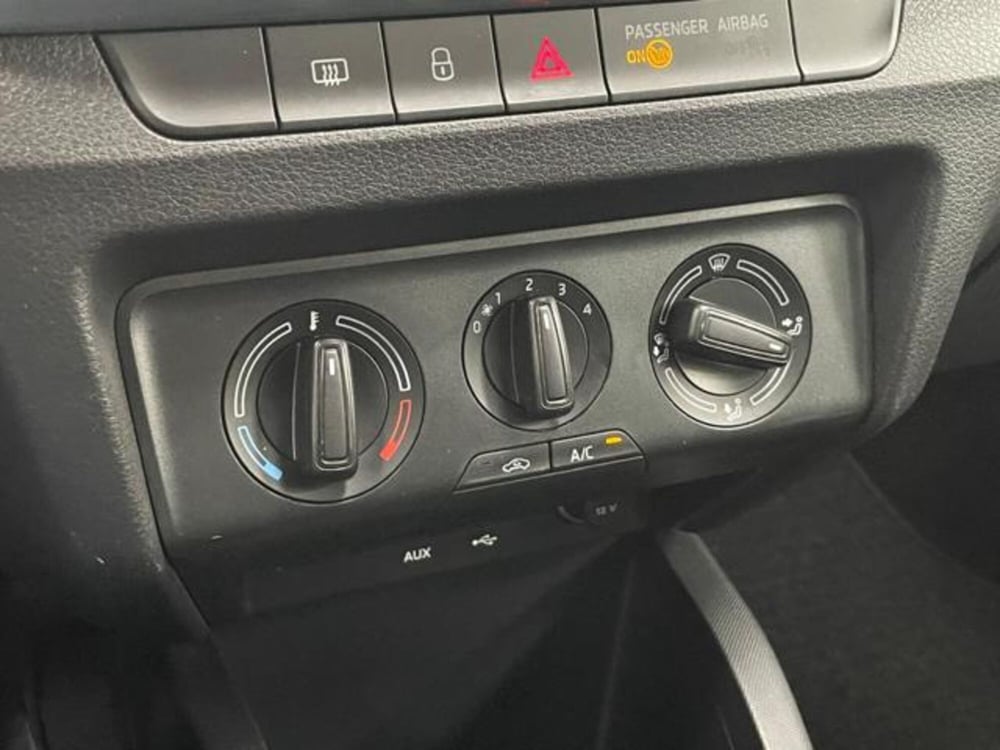 Skoda Fabia usata a Como (19)