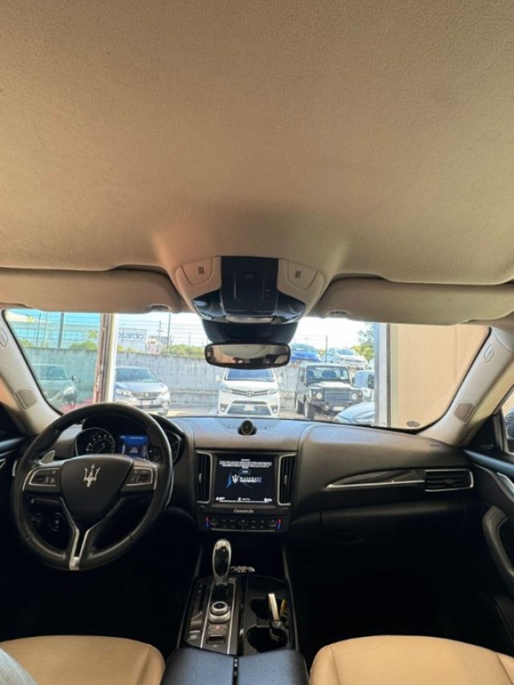 Maserati Levante usata a Sassari (10)