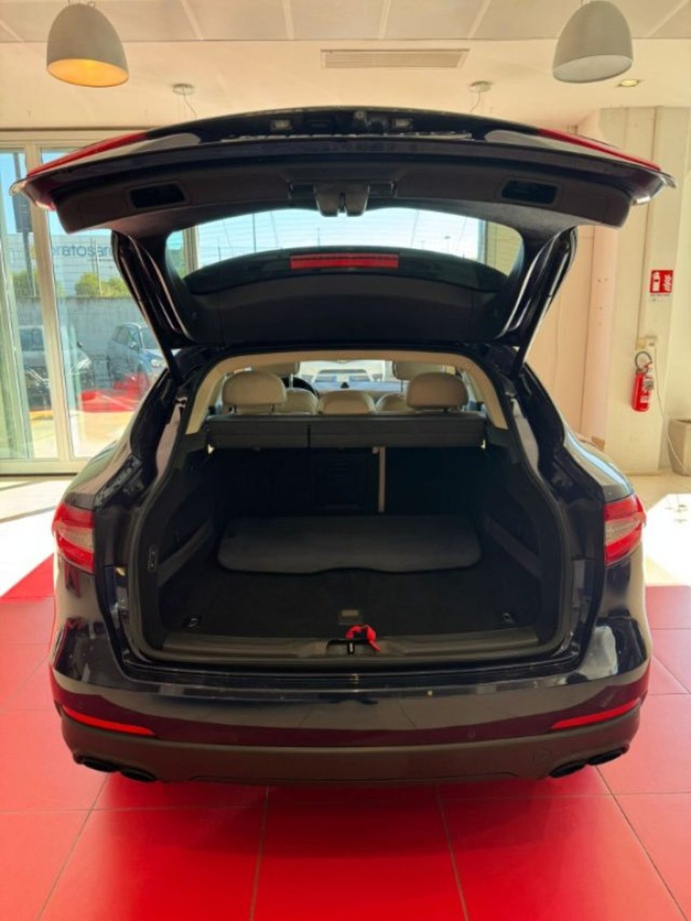 Maserati Levante usata a Sassari (13)