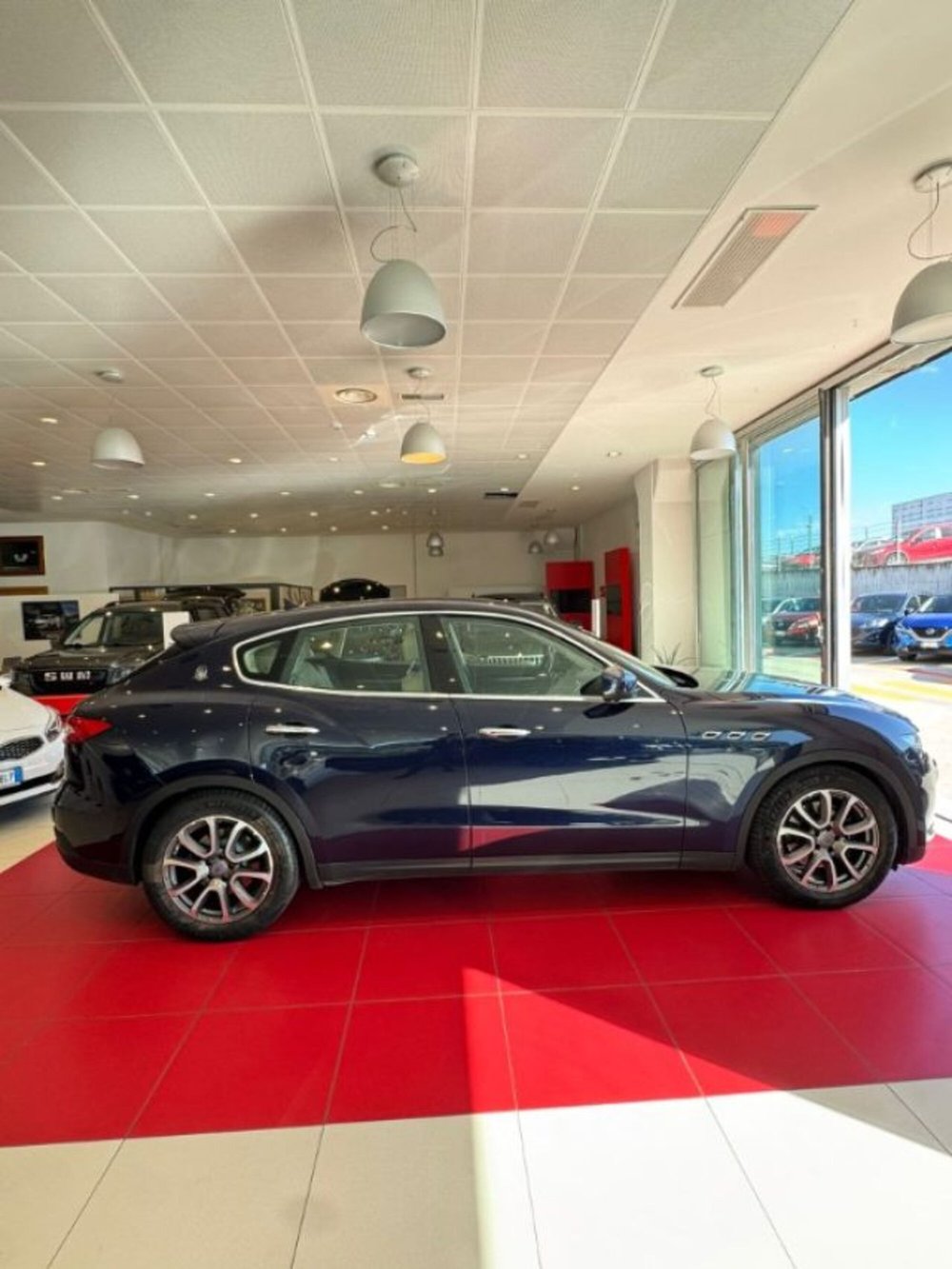 Maserati Levante usata a Sassari (5)