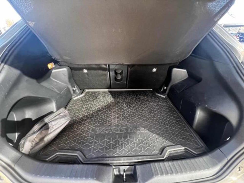 Toyota Yaris Cross usata a Sassari (16)