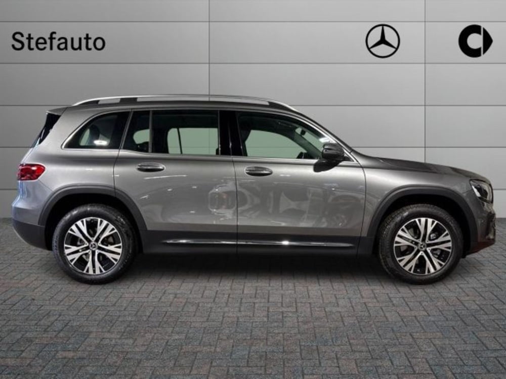 Mercedes-Benz GLB nuova a Bologna (2)